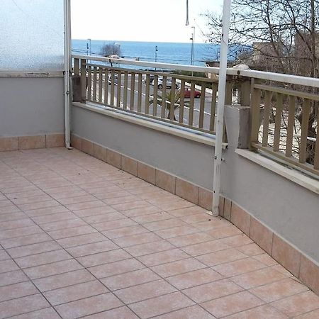 Girasole A Due Passi Dal Mare Apartment Minturno Exterior photo